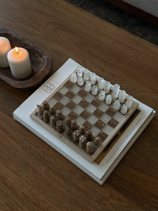 Cafe Con Leche Chess Set